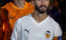 开云体育在线-瓦伦西亚惨败，遗憾离开欧冠赛场