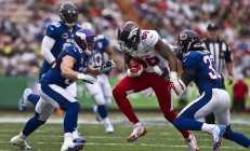 开云官网-绿色脊梁碾过赤道，当凯尔特人的古老律法，让狼群的呼啸静默