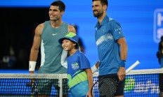 开云官网-包含澳网翻盘ATP总决赛，阿尔卡拉斯刷新纪录的词条