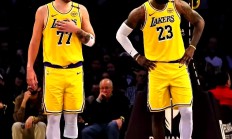 开云体育下载-灰熊惨败湖人，遭遇三连败