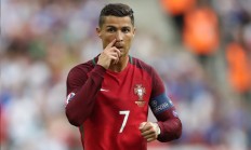 开云APP-温网绝杀联合杯，阿尔卡拉斯如何同时点燃两个赛场？