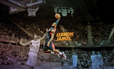 开云APP-羽翼之下，当新鹰振翅撕裂快船，马克西在沉默中刺出关键一刀