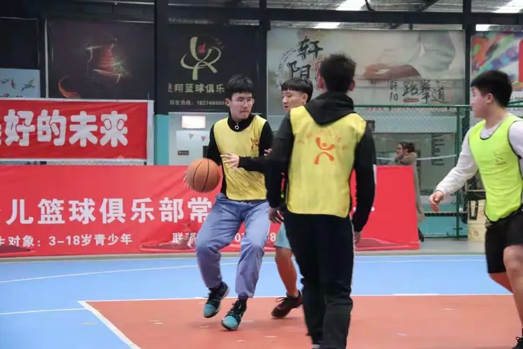 关于重庆胜出耀眼，全队默契无比的信息