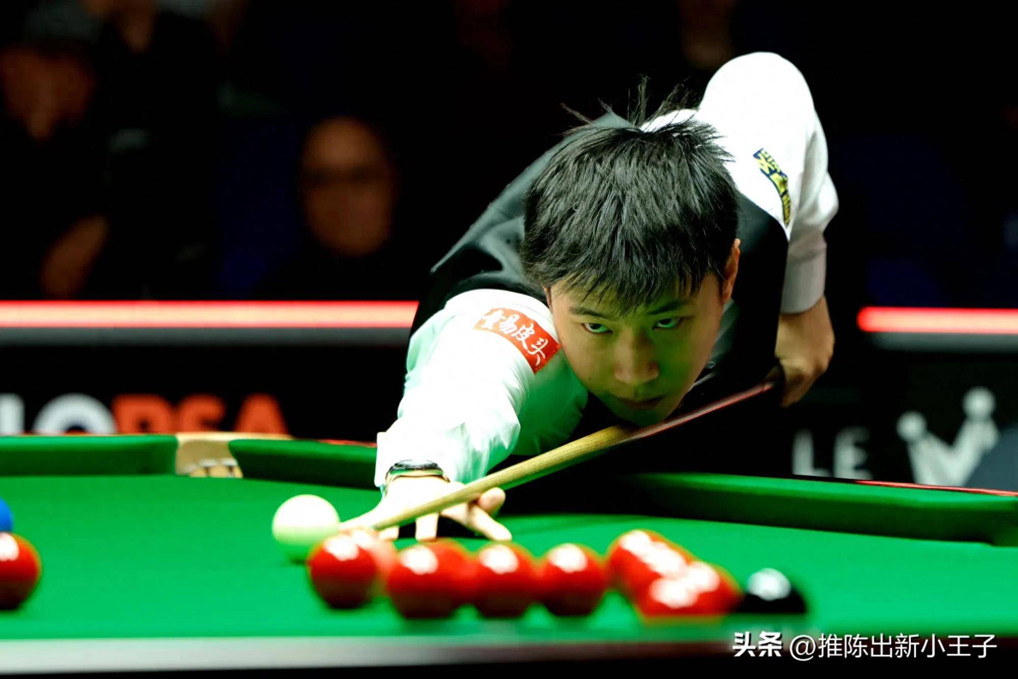 球员在比赛中的技术风采吸引无数眼球的简单介绍