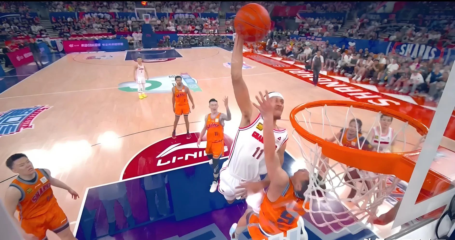 比利时自行车队领跑，稳占前列