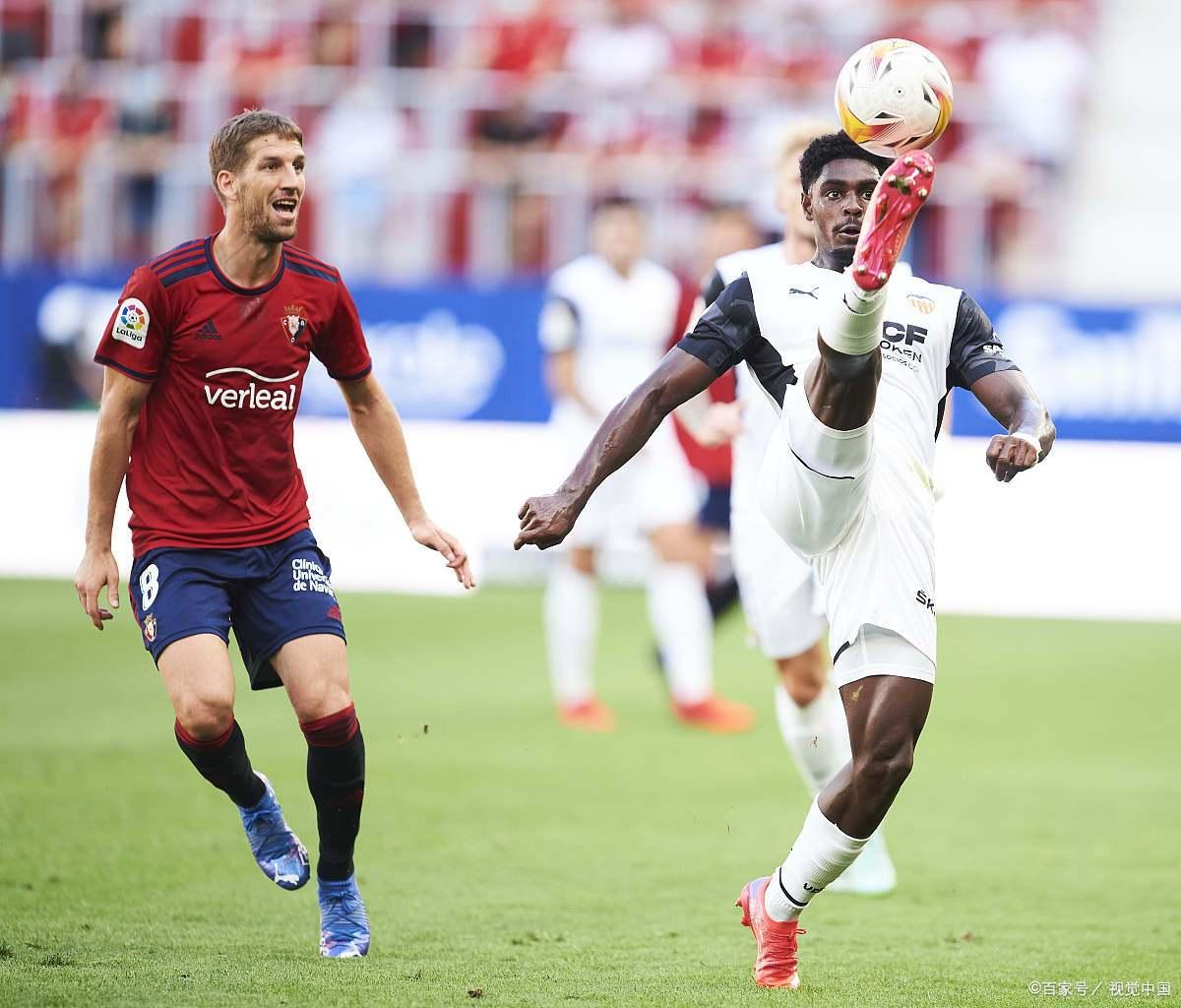 包含奥萨苏纳战平对手，球员表现出色获得赞誉的词条