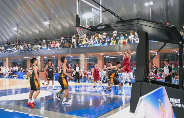 关于激烈对抗！职业篮球赛场上掀起热潮的信息