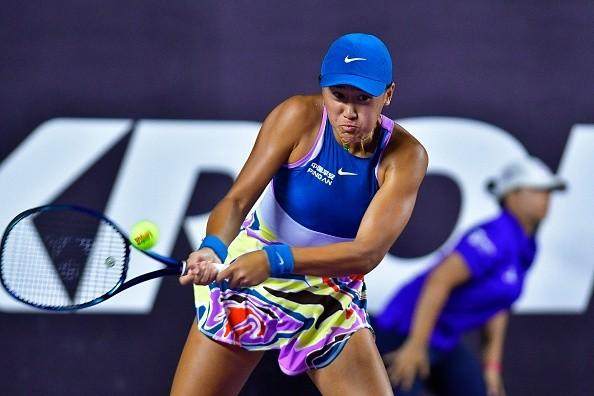 HKA轻取100T，Tarzan线上压制力十足激烈交锋入围赛，让粉丝疯狂欢呼的简单介绍