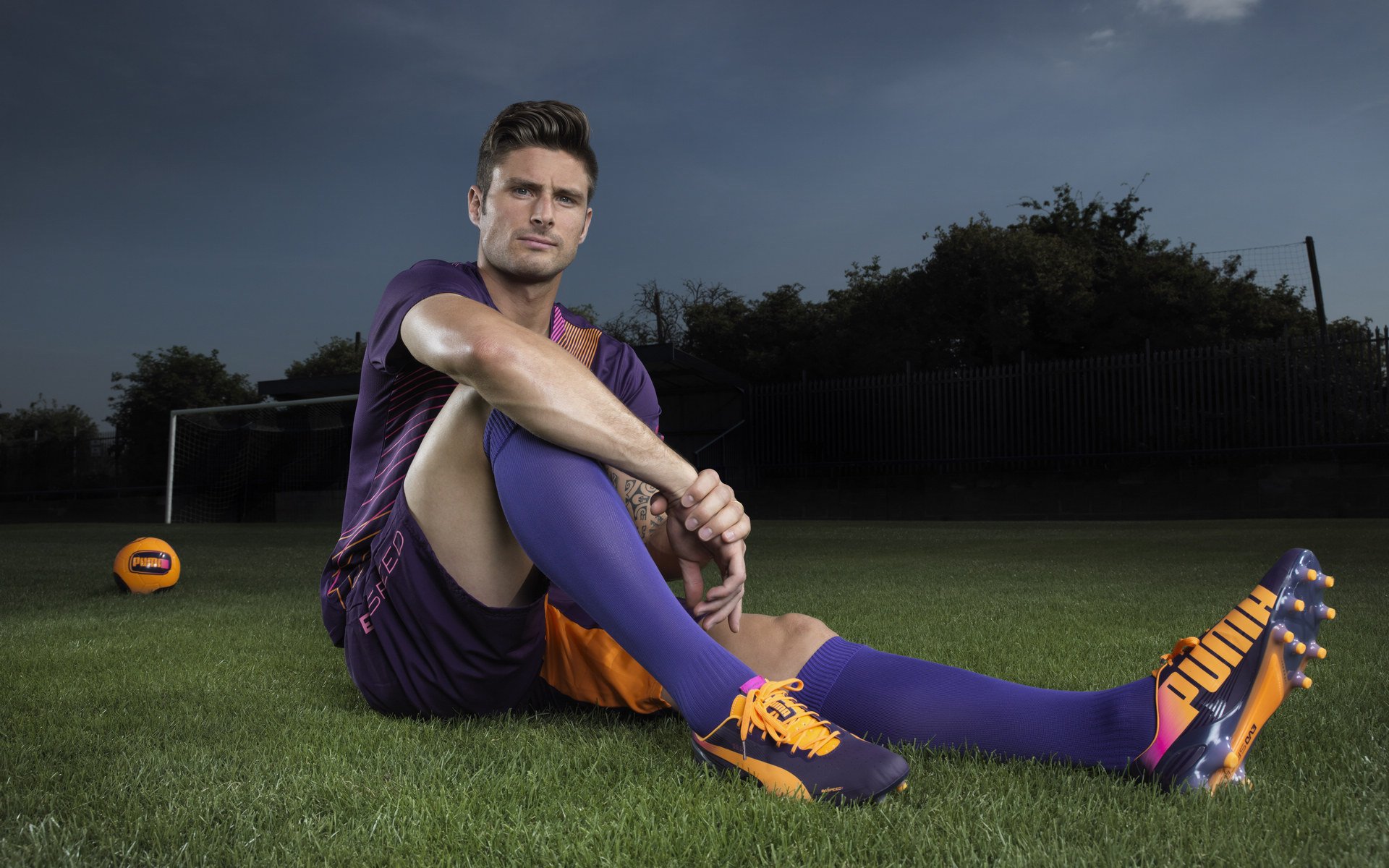 球场指挥官卡塞米罗火力全开，战术炮火完美压制莱比锡反扑